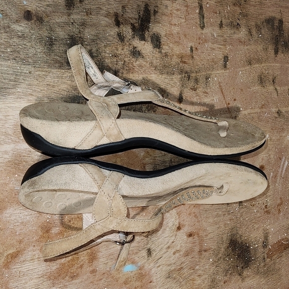 Vionic Tula Tan Sparkly Thing Sandal 9 - Picture 7 of 8